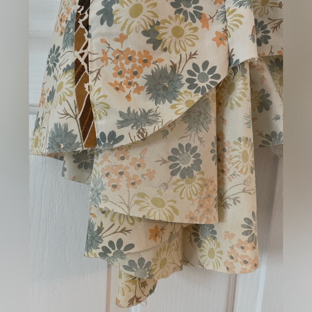 Preloved- Floral print asymmetrical dress designed by 🇨🇦Canadian design house - Picture 4 of 15